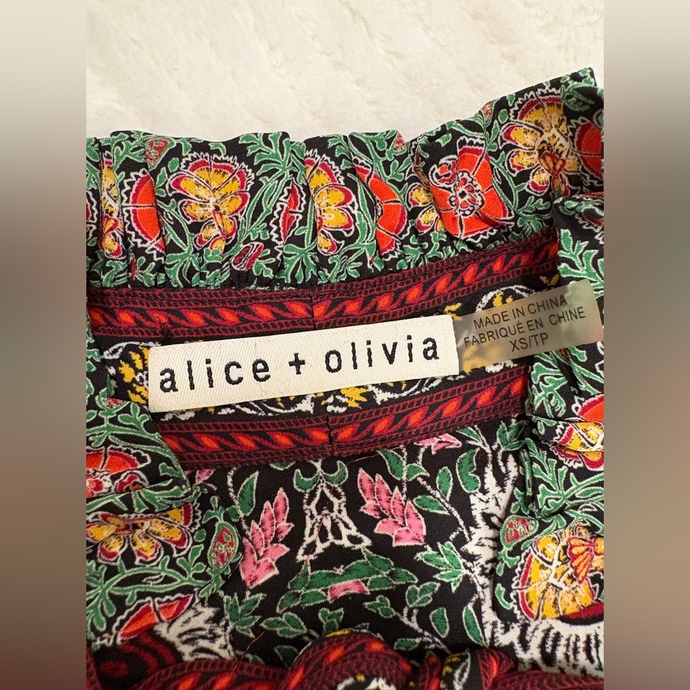 Alice + Olivia Reilly Ruffle Tie Neck Collar Flower Blouse Size XS - Picture 13 of 14